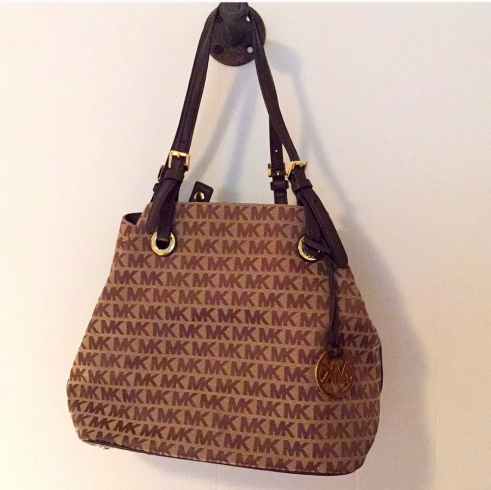 Michael Kors Bucket Purse